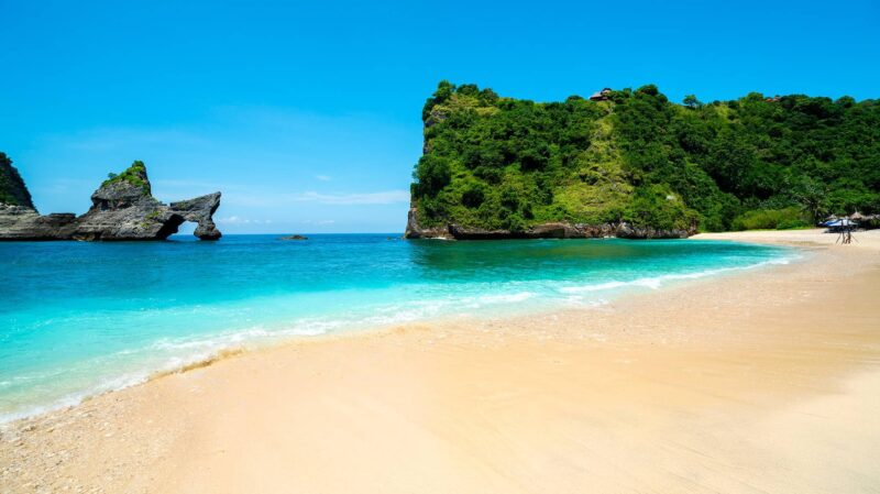 nusa penida beach